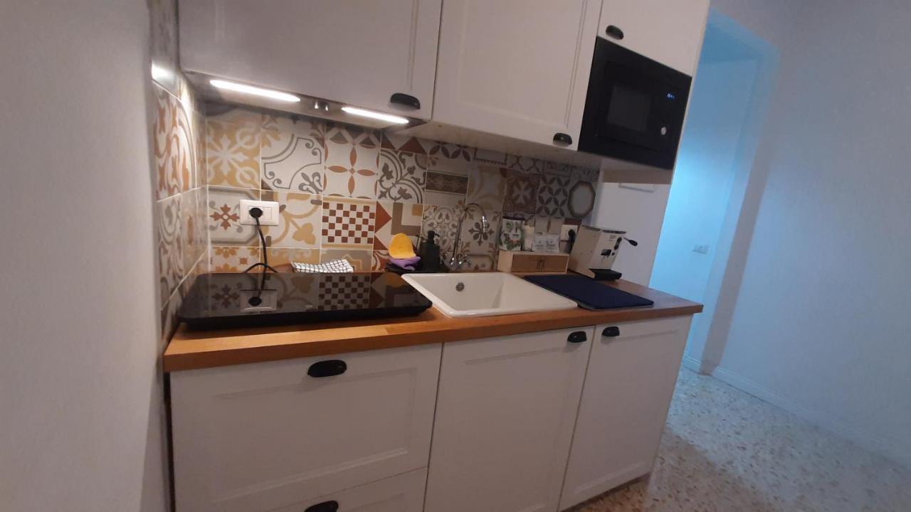 Ferienwohnung Palazzetto Di Neubourg Neapel Exterior foto